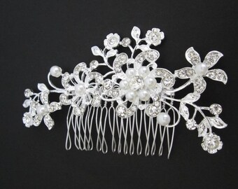 Bridal Hair Comb. Crystal Flower Hair Piece. White Pearl Vintage Leaf Comb. Wedding Hair Accessories. Bridal Crystal Comb.Silver Comb