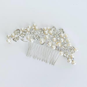 Elegant Glass Pearl with Rhinestone Bridal Hair Comb. White Glass Pearl Flower Comb. Wedding or Proms Hair Accessories.