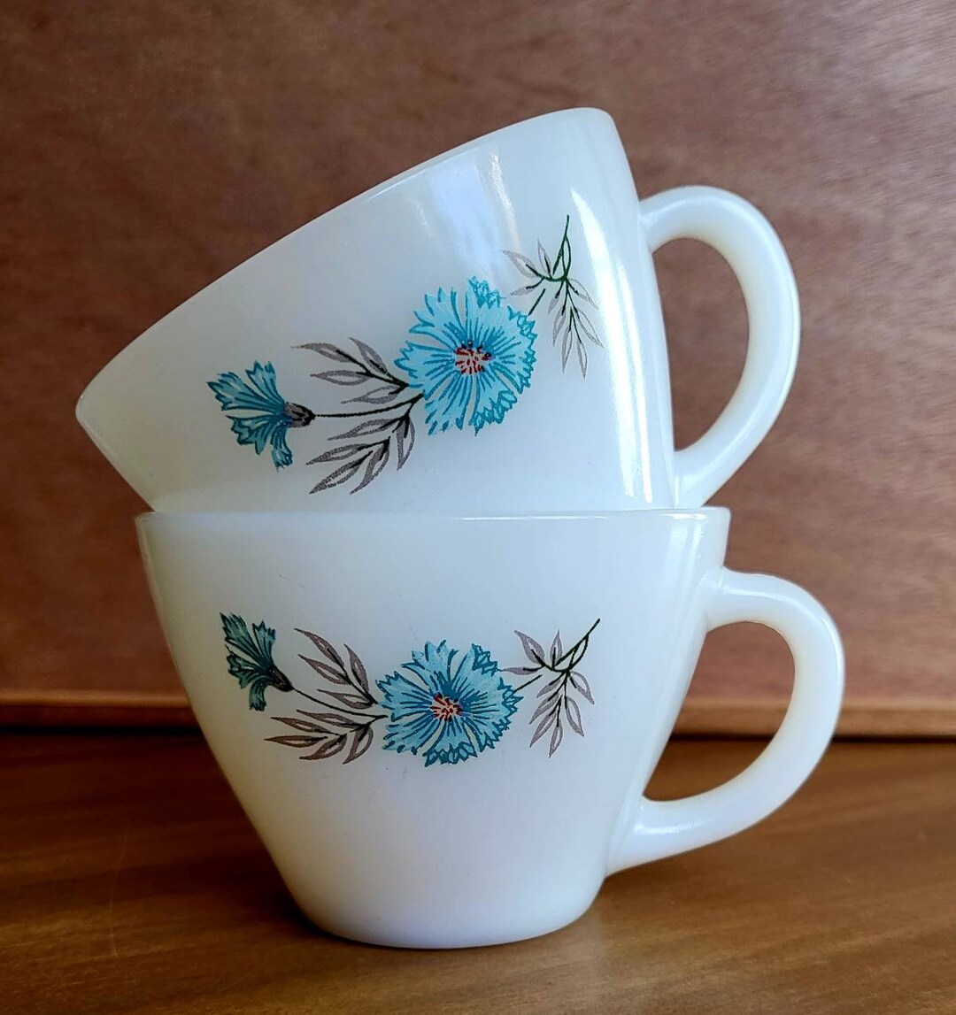 Vintage Fire King Cups/ Vintage Fire King Milk Glass Cups/vintage Tea
