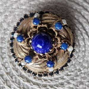 Original by Robert Brooch - Etsy