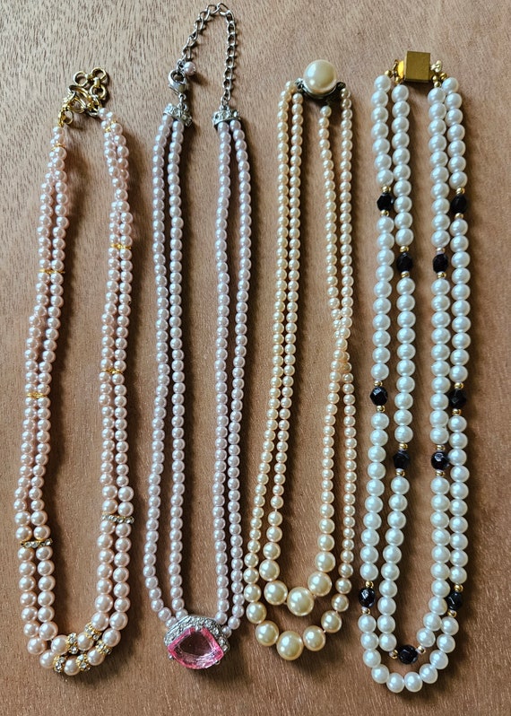Vintage Pearl Necklace/ Faux Pearl Necklaces/ Bead