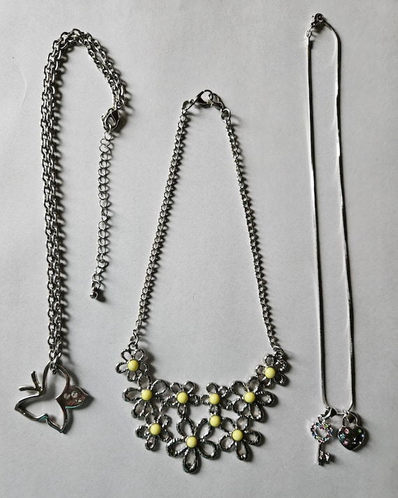 Rhinestone Necklaces/ Flower Bib Necklace/Silver … - image 1