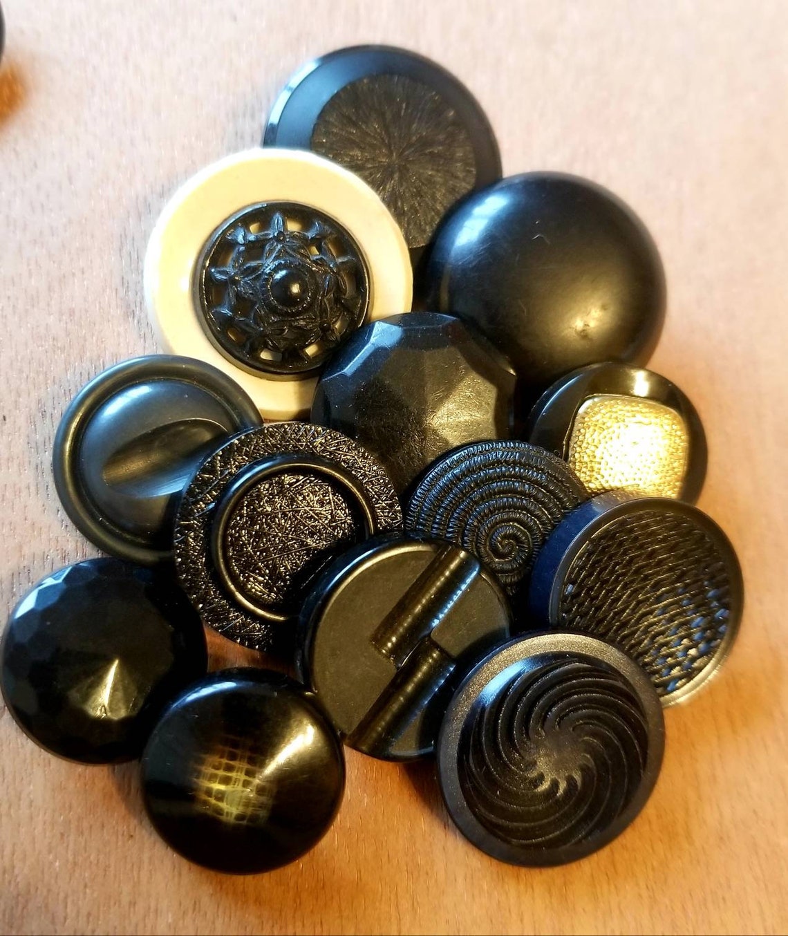 Vintage Buttons/vintage Coat Buttons/vintage Black Coat Etsy UK