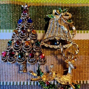 Vintage Pins/Vintage Christmas Pins/Vintage Gerry's Christmas Pin/Vintage Rhinestone Christmas Tree Pin/ Christmas Reindeer Pin