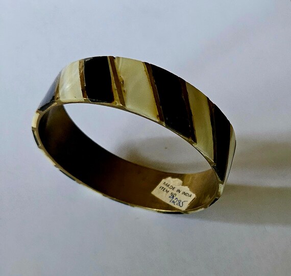 Black & White Bracelet Lot: Shell Bangle, Leather… - image 2