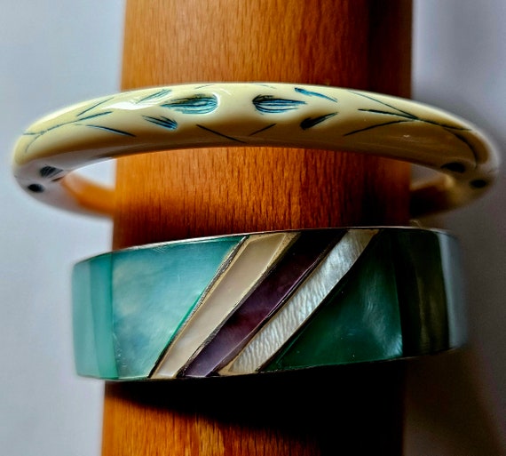 Bangle Bracelets / Shell Bangle Bracelets/ Mother… - image 2