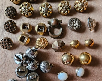 Vintage Button Collection: Metal, Plastic, Silver, Gold - 37 Pieces