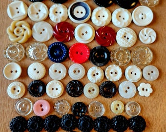 Vintage House Dress Buttons/Vintage SPC Buttons/Vintage Plastic Housedress Buttons/ Vintage Craft Buttons/ Vintage Openwork Buttons