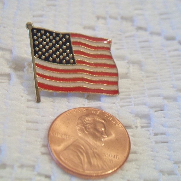 Vintage American Flag Lapel Pin Patriotic Unisex Jewelry Stars and Stripes