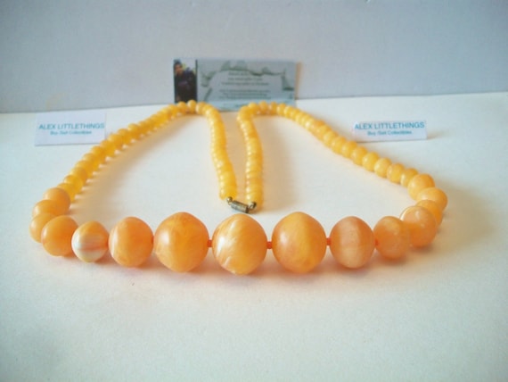 Vintage Graduated Beaded Peach Necklace Costume J… - image 2