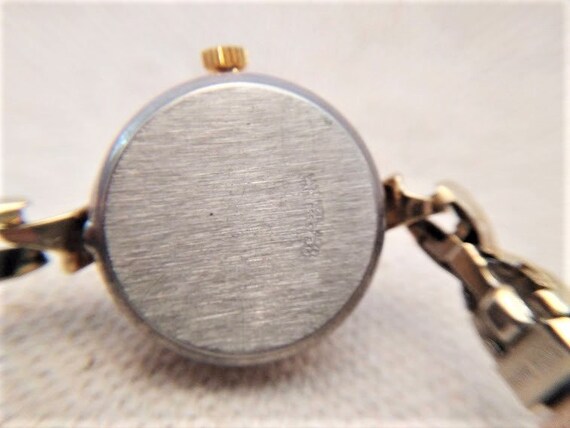 Vintage Helbros Ladies Gold Tone Quartz S Wrist W… - image 8
