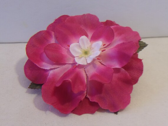 Vintage Pink Flower Barrette Hair Clip Floral Fas… - image 7