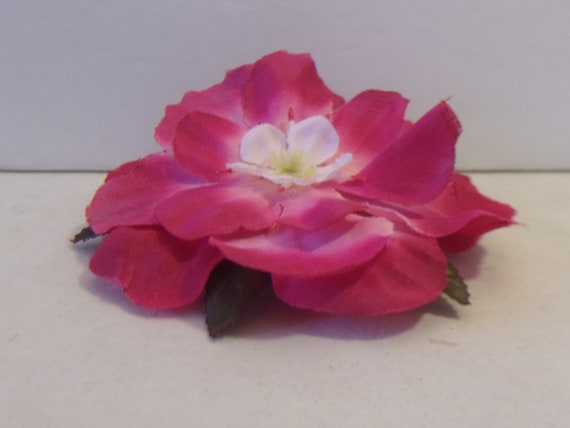 Vintage Pink Flower Barrette Hair Clip Floral Fas… - image 2