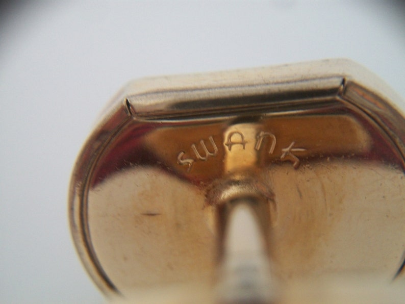 Swank Goldtone Unique Lucite Encased Fly fishing Hook cufflinks cuff links 1950/'s