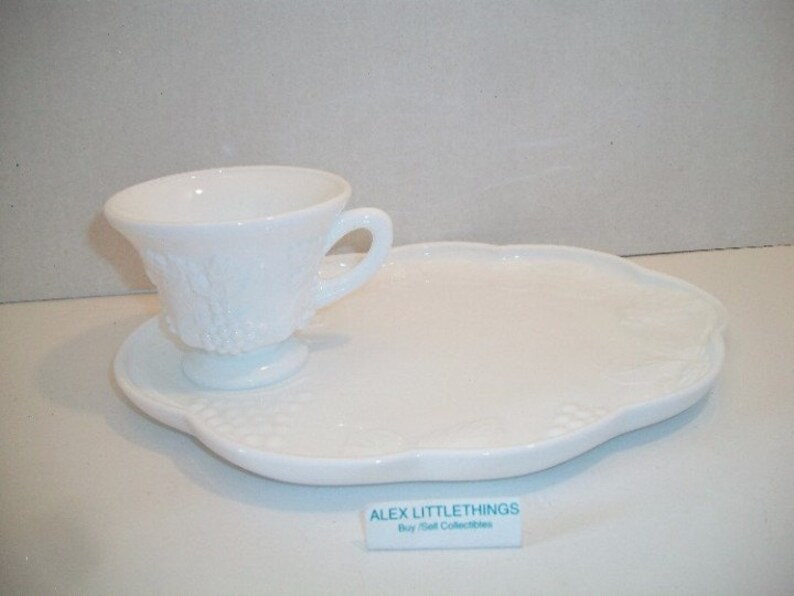 Vintage Indiana Milk Glass Grape Pattern Snack Set Retro Fruit Etsy