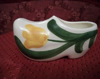 Yellow Tulip Ceramic Clog Vintage Planter Shoe Retro Kitsch  Dutch Holland Home Decor www.etsy.com/shop/ALEXLITTLETHINGS