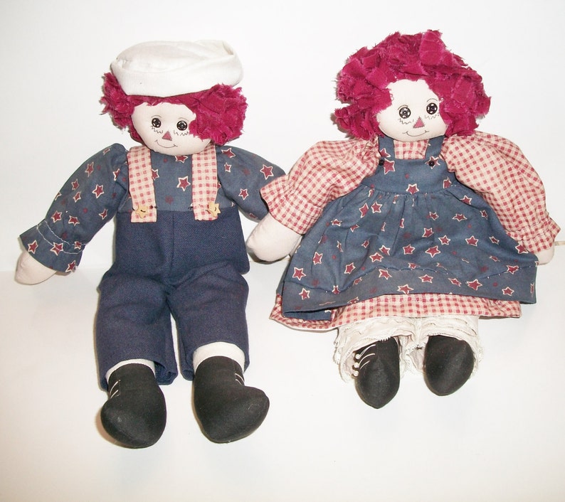 raggedy ann and raggedy andy dolls