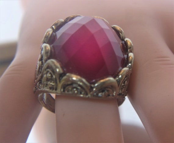 Vintage Hot Pink Statement Ring Size 7.25 Acrylic… - image 4