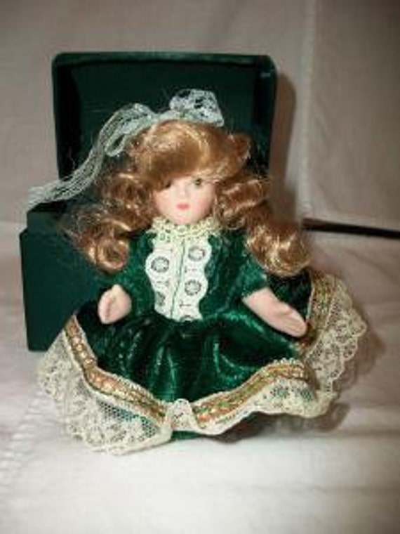 vintage miniature porcelain dolls