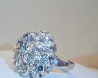Rhinestone Cluster Cocktail Ring size 7.5 Vintage Costume Jewelry for Mom Gift for Her www.etsy.com/shop/ALEXLITTLETHINGS