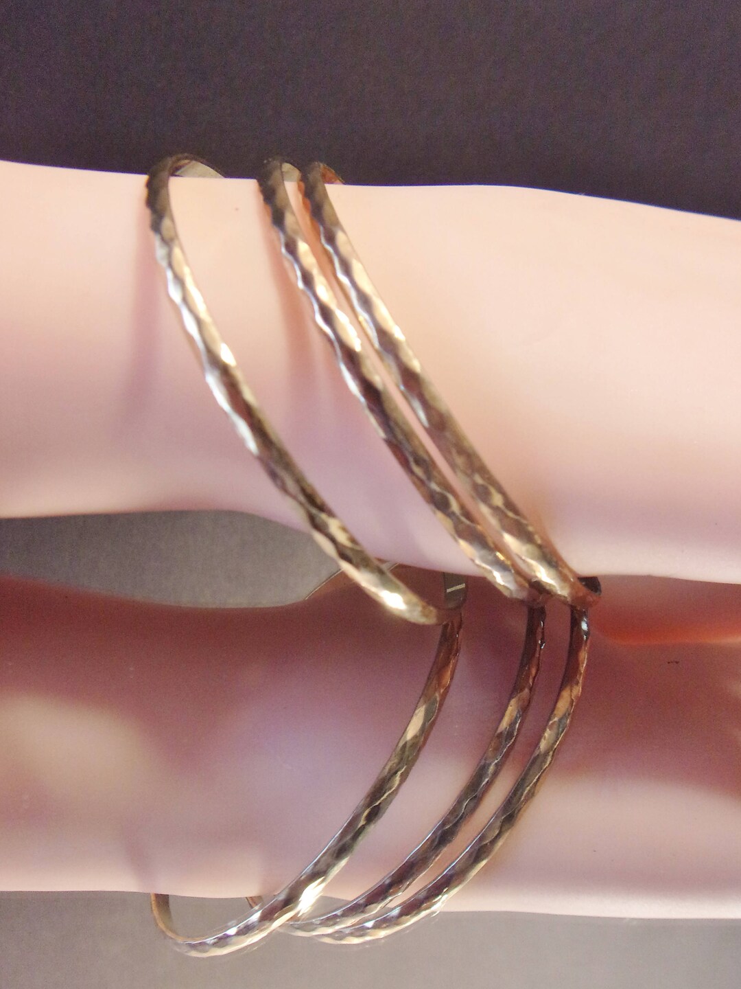 Holibanna Metall Armreif Mit Blumen - Offene Armmanschette Gold