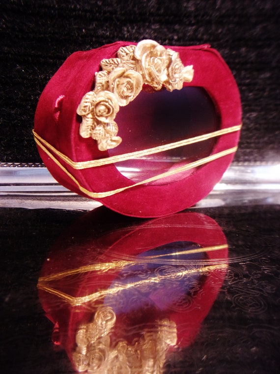 Red Velvet Jewelry Trinket Box Vintage Romantic R… - image 4