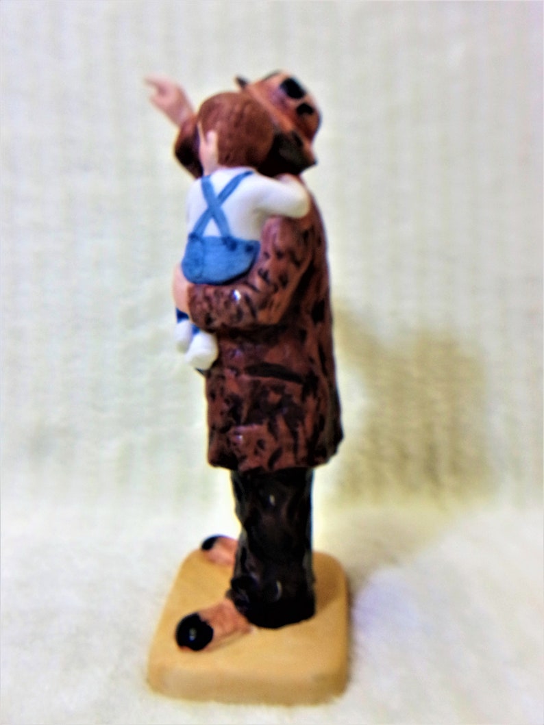 Emmett Kelly Clown Figurine Circus Collection Holding Child Pointing Signed Vintage 1989 Collectible Home Decor