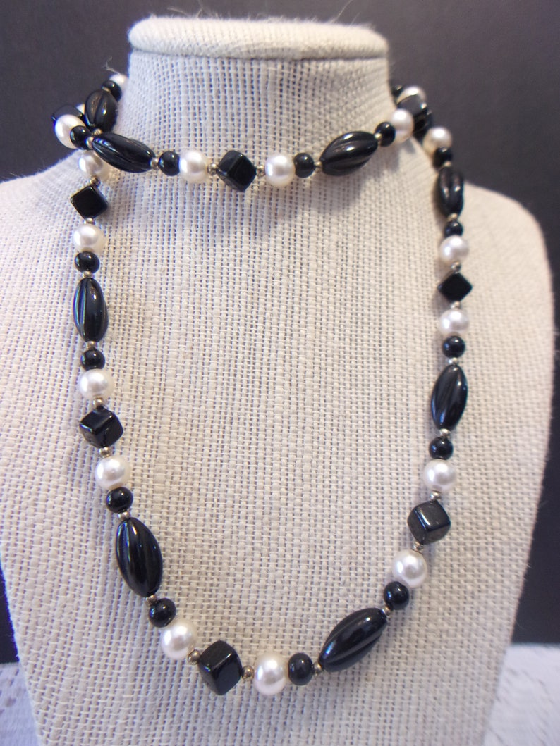 Vintage Beaded Necklace Black White Retro Jewelry Beads Etsy