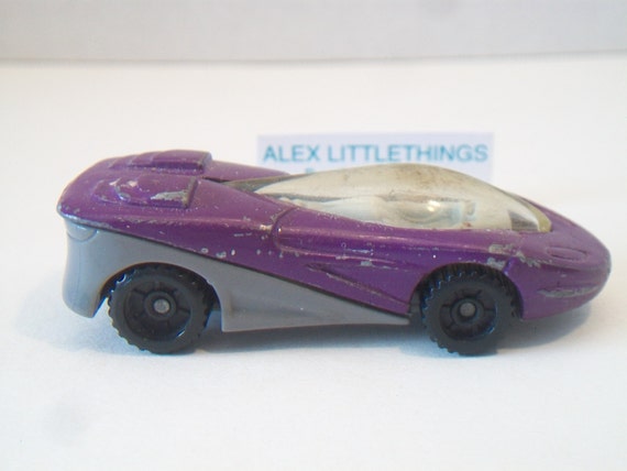 purple toy car