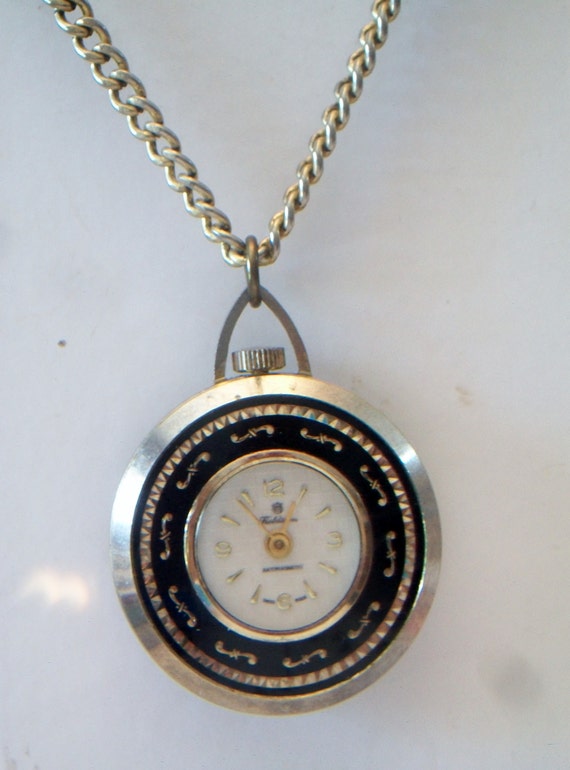 Retro jewelry for sale outlet
