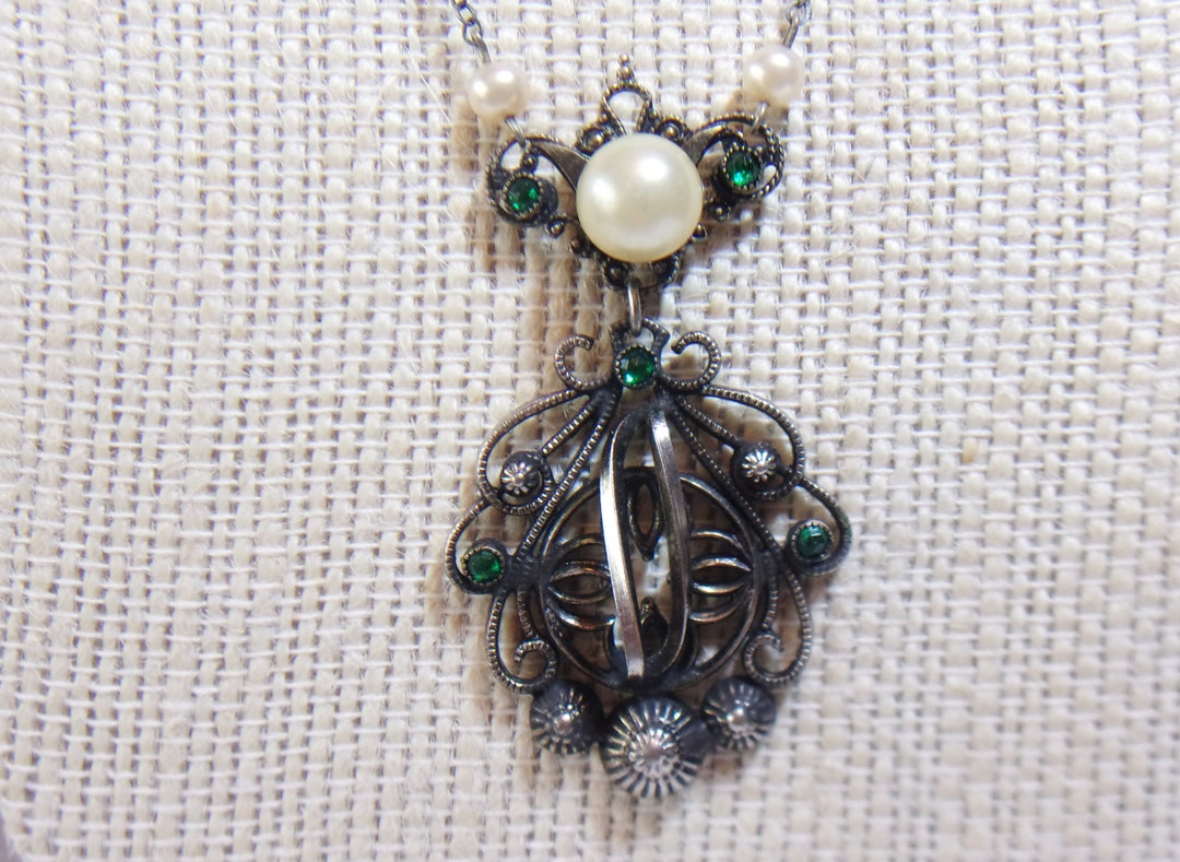 Vintage Green Pearl Pendant Necklace Vintage Jewelry Fashion
