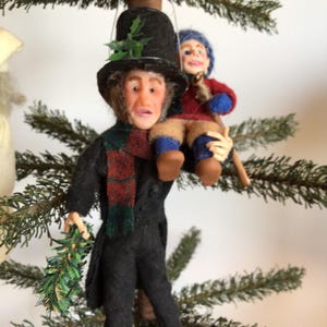 Adorno navideño de Bob Crachit y Tiny Tim de Dickens de 6 pulgadas