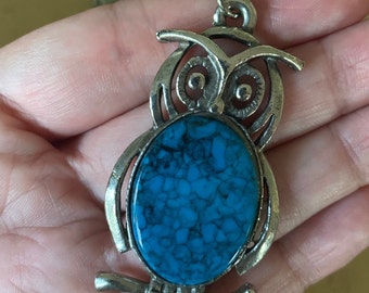 Vintage Mid Century Owl Pendant Necklace With Faux Turquoise On Silver Tone Metal Chain