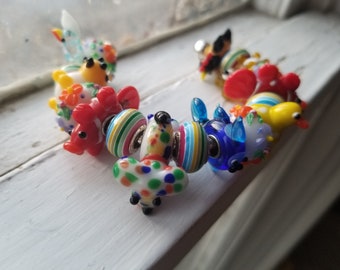 Fabulous Vintage Silver Cuff Style Bracelet With Glass Lampwork Animal Beads / Charms