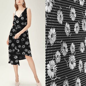 Daisy Floral Tiny Polka Dots Print Black Silk Fabric Printed Crepe de Chine Fabrics for Apparel Width 44 inch