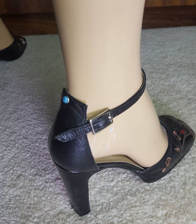 Beautiful Retro Anklestrap Heels