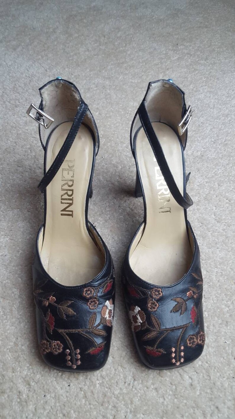Beautiful Retro Anklestrap Heels