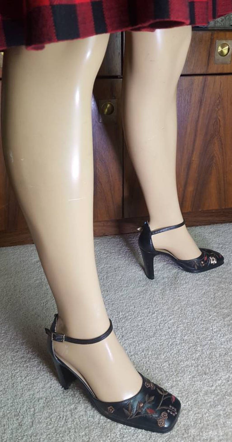 Beautiful Retro Anklestrap Heels