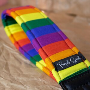 PRIDE, LGBTIQ+-vlagontwerp, camerariem, DSLR, kleurrijk ontwerp, casual stijl, cadeau voor hen