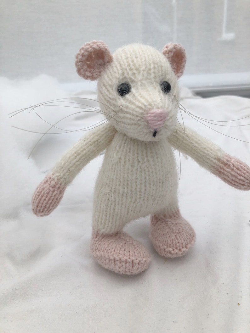 Mulberry Mouse PDF knitting pattern Download knitted flat written in ENGLISH image 2