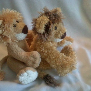 Lester the Lion PDF knitting pattern download knitted flat written in ENGLISH image 2