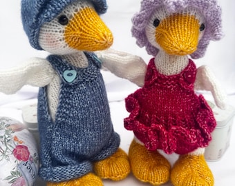 Duckweed Duckling PDF Knitting Pattern download - knitted flat - written in ENGLISH