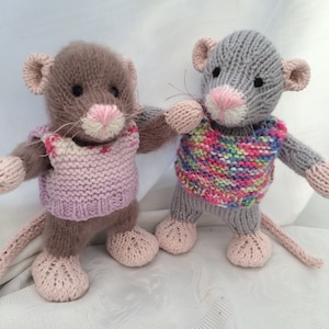 Little Rattie PDF knitting pattern Download knitted flat written in ENGLISH image 5