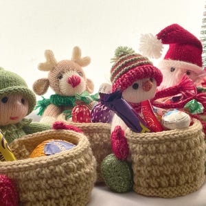 Christmas Gift Baskets - PDF Knitting Pattern download - knitted flat - written in ENGLISH