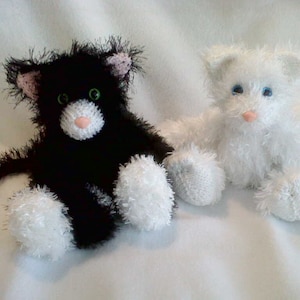 Little Kitten Cat pdf knitting pattern download - knitted flat - written in ENGLISH