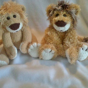 Lester the Lion PDF knitting pattern download - knitted flat -  written in ENGLISH