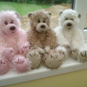 Baby Bear PDF knitting pattern pdf knitting pattern download - knitted flat - written in ENGLISH