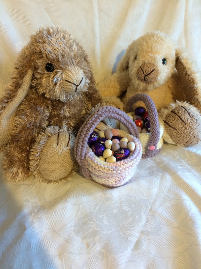 Loppy the Baby Lop Eared Bunny PDF knitting pattern Download knitted flat written in ENGLISH imagem 1