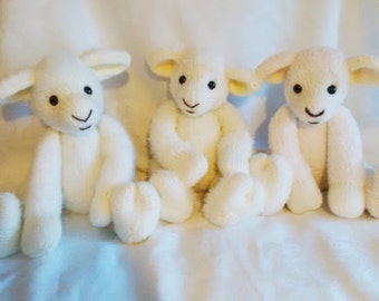 Woolie Lamb Knitting Pattern PDF knitting pattern Download - knitted flat - written in ENGLISH