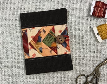 Livro de agulhas para patchwork com bolso para tesoura